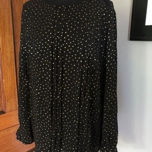 NWOT Ava & Viv black & gold star pintuck blouse